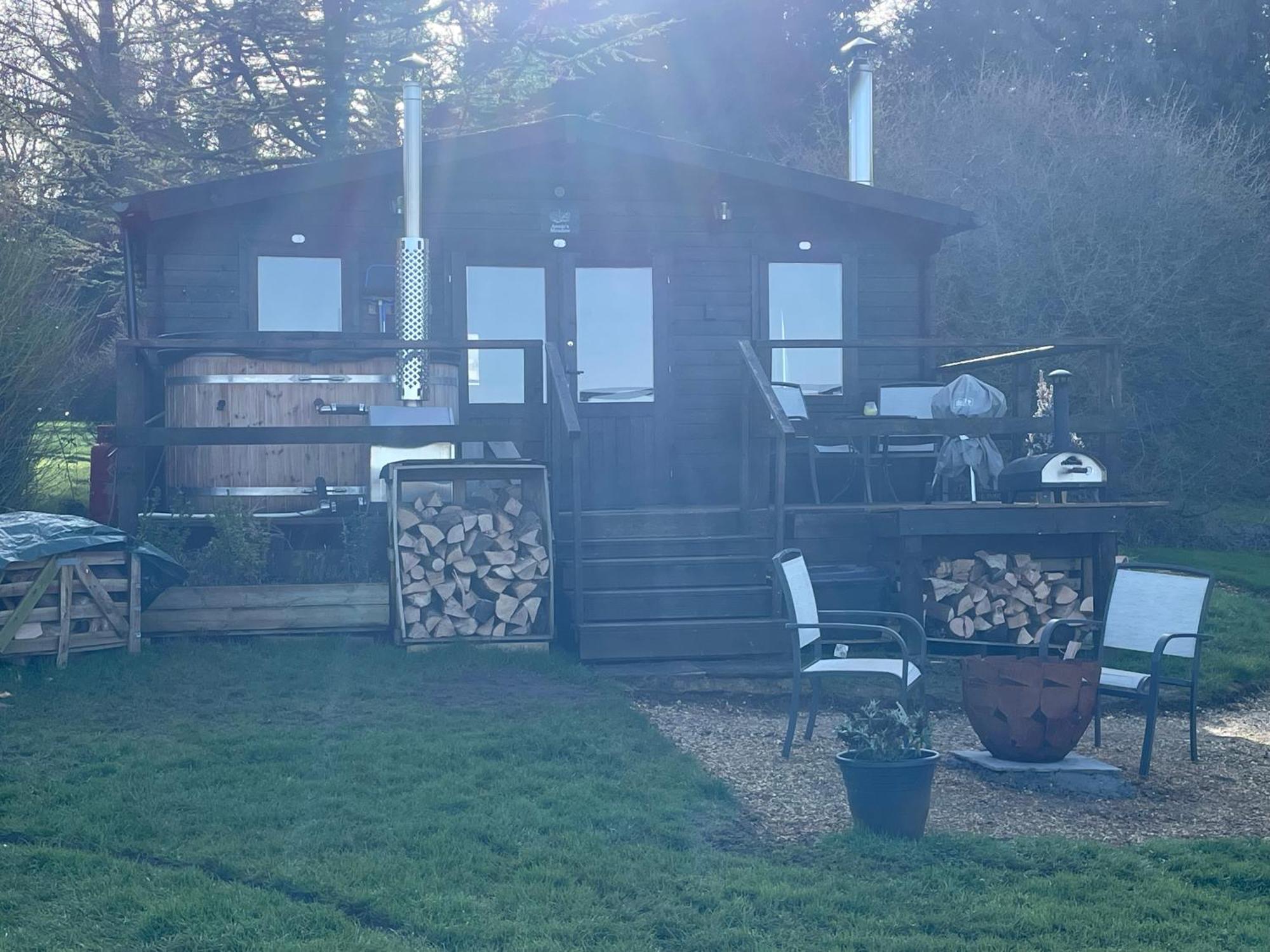 Cosy Cabin In Annie'S Meadow West Meon Εξωτερικό φωτογραφία